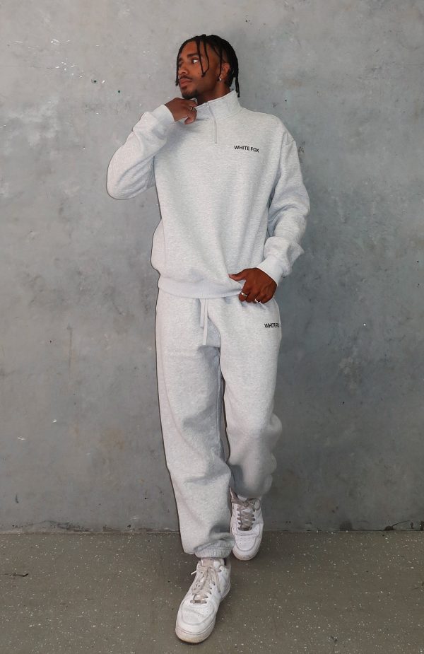 CORE_CLASSIC_ZIP_FRONT_SWEATER_CORE_CLASSIC_SWEATPANTS_5.03.25_02