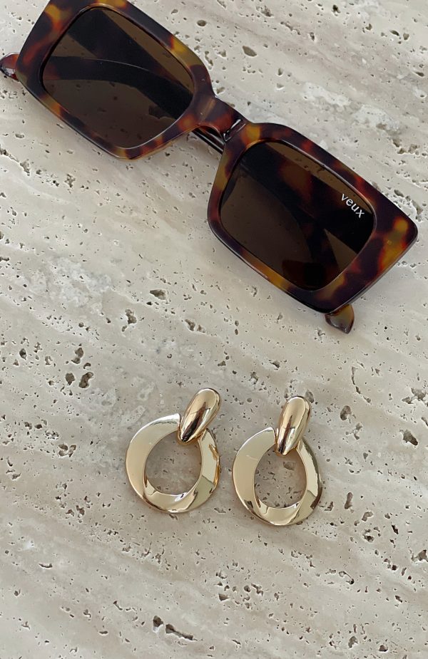 LUNA_EARRINGS_ROBERTA_SUNGLASSES_120923_01