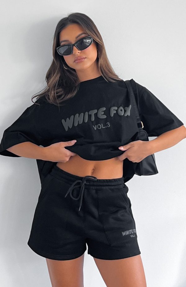 OFFSTAGE_TEE_SHORT_02.11.22_11