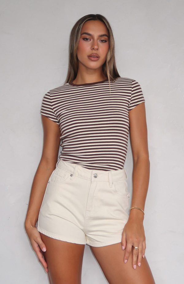 white-fox-emerson-denim-shorts-cream-white-low-effort-baby-tee-chocolate-stripe-brown.29.04.25.1