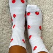 white-fox-in-the-field-socks-white-02.04.25-1